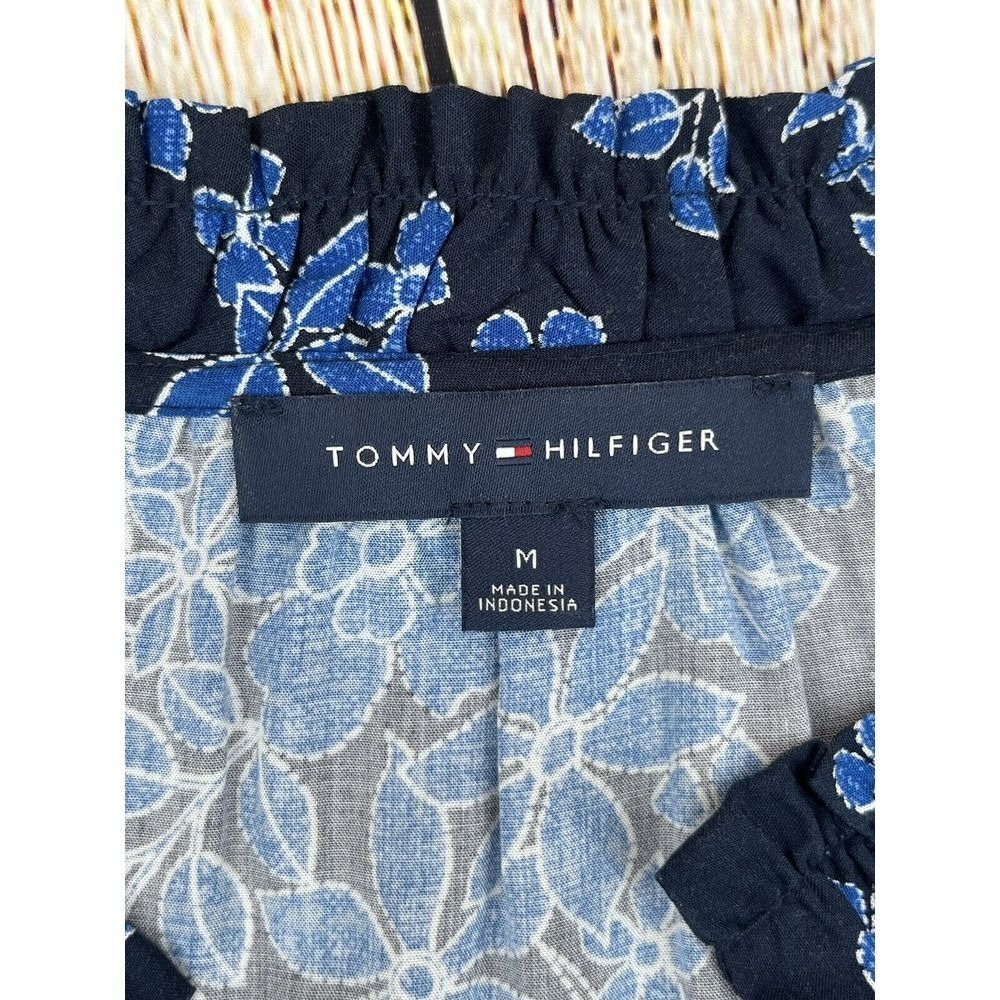 Tommy Hilfiger Blue Floral Blouse Size Medium Long Sleeve Tunic Lightweight - Picture 6 of 7